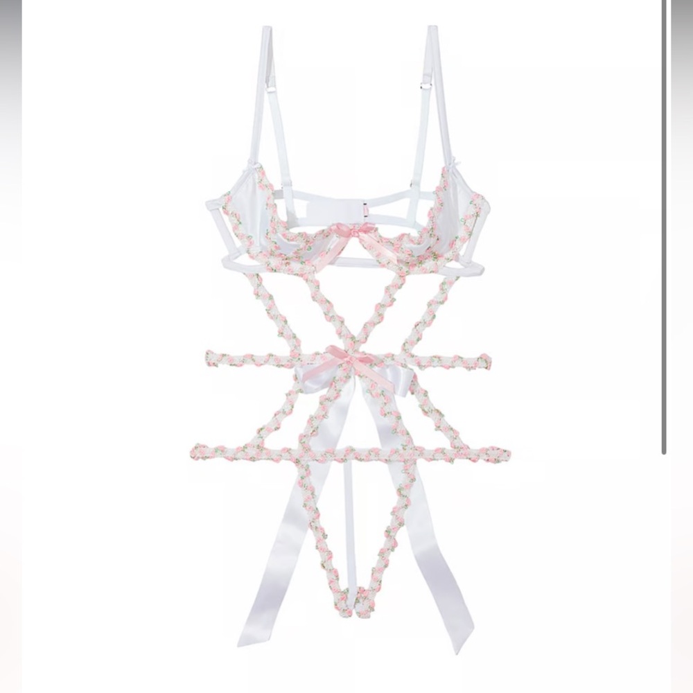 New! Victoria’s Secret secret garden strappy White floral Lingerie 3394